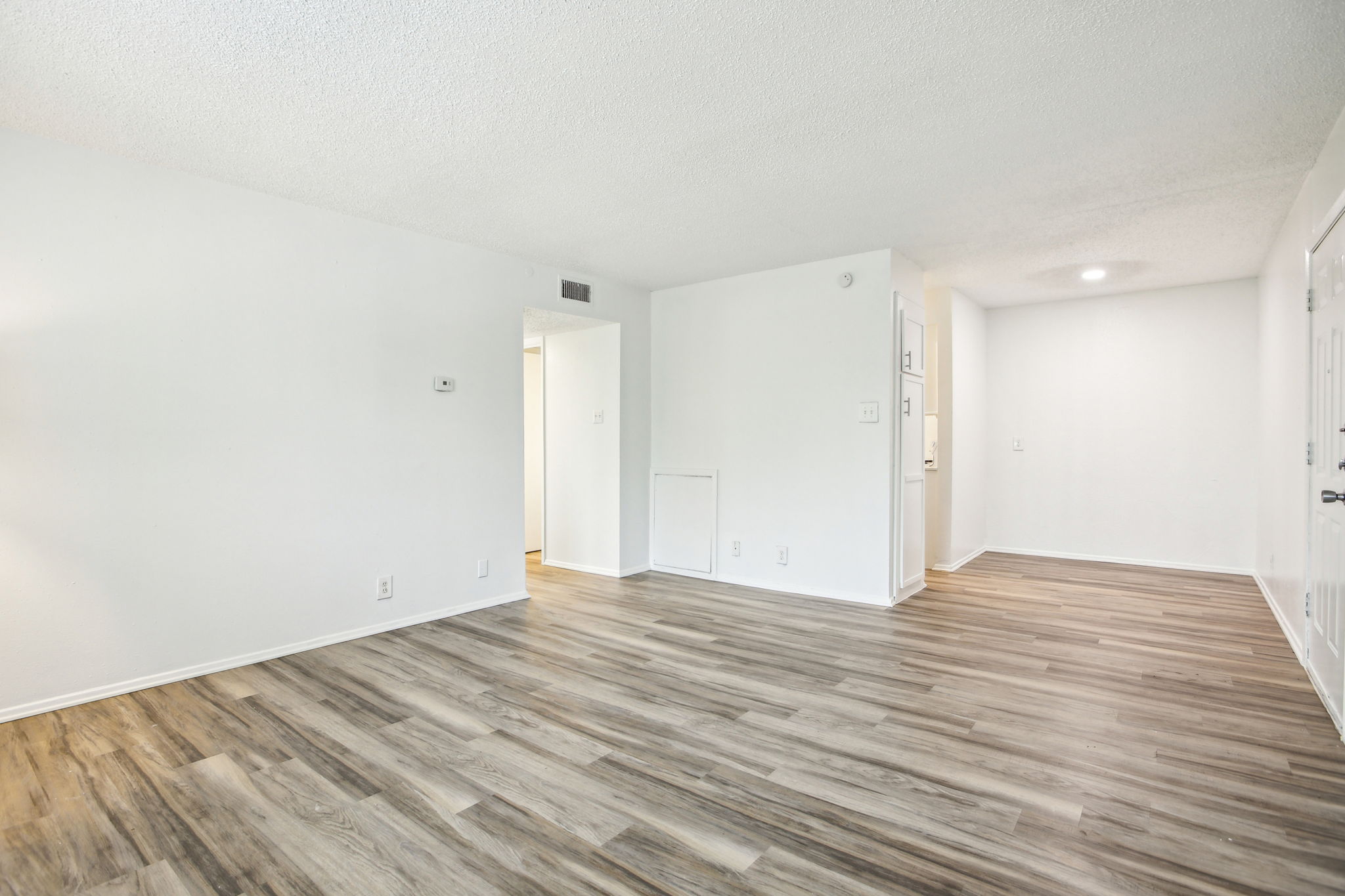 Jewel Apartment Homes Image 10
